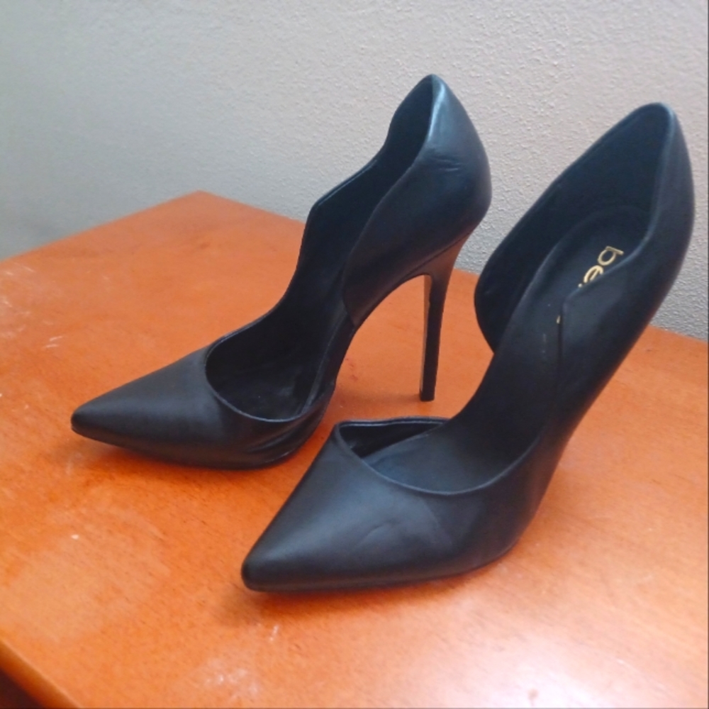 bebe pumps